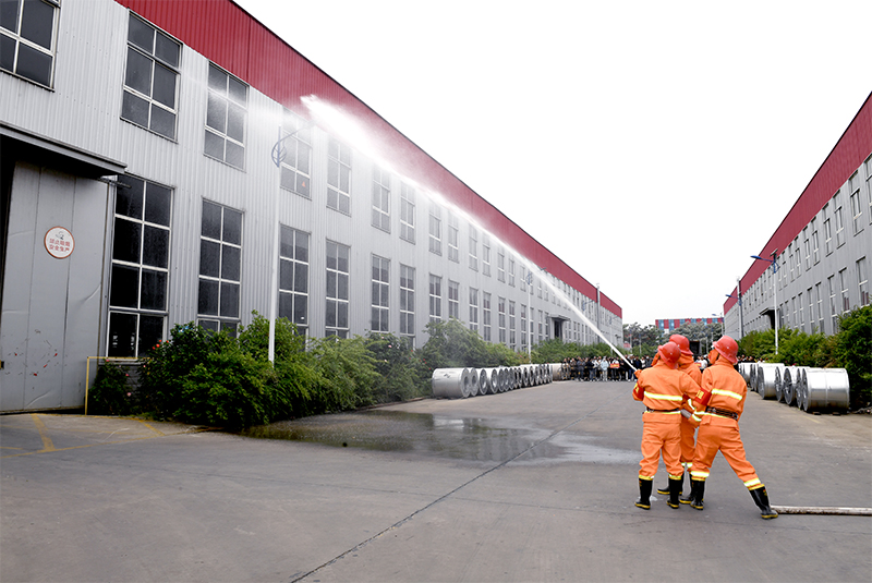 强化消防安全  开展消防演练 (3)_0000_图层 1 拷贝.jpg